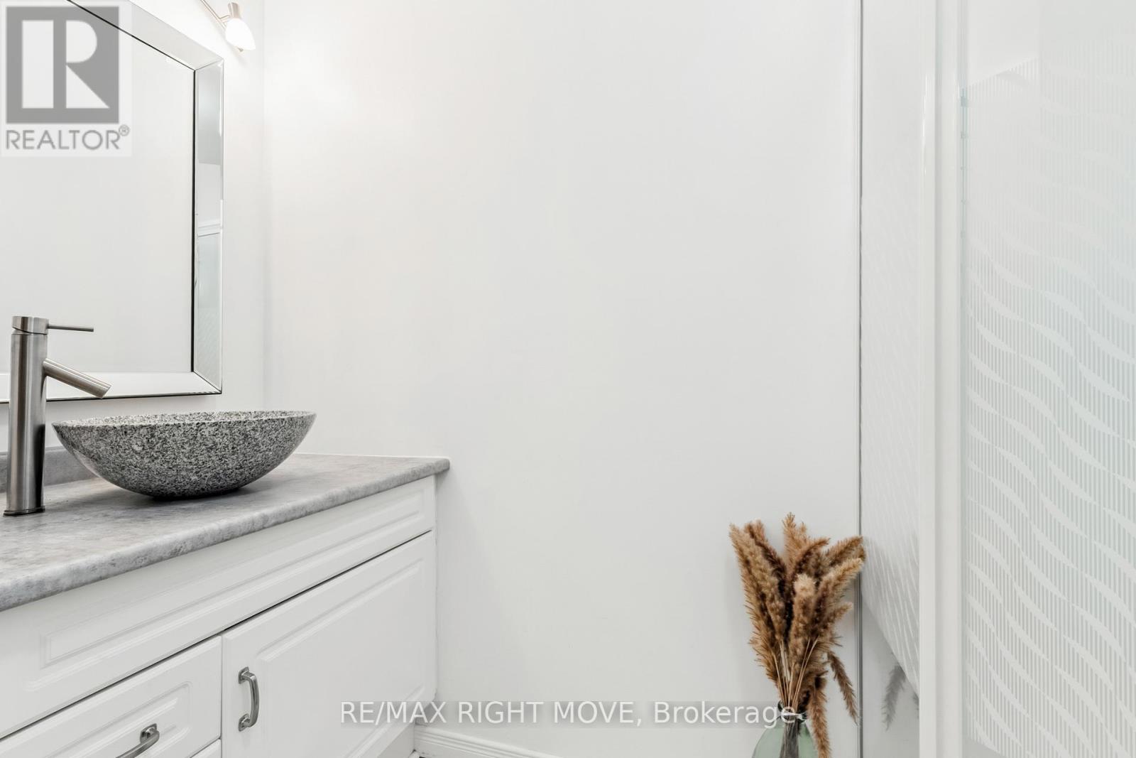 35 Cedar Bay Road, Kawartha Lakes (Carden), Ontario  L0K 1B0 - Photo 20 - X12777118