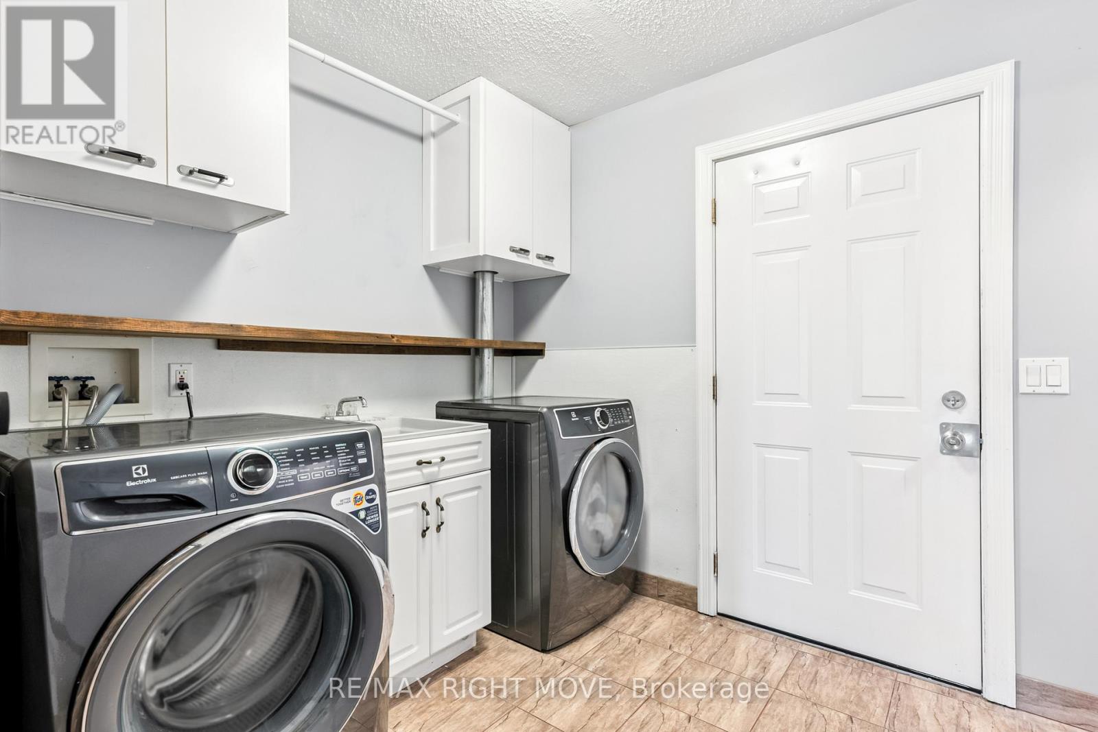 35 Cedar Bay Road, Kawartha Lakes (Carden), Ontario  L0K 1B0 - Photo 21 - X12777118