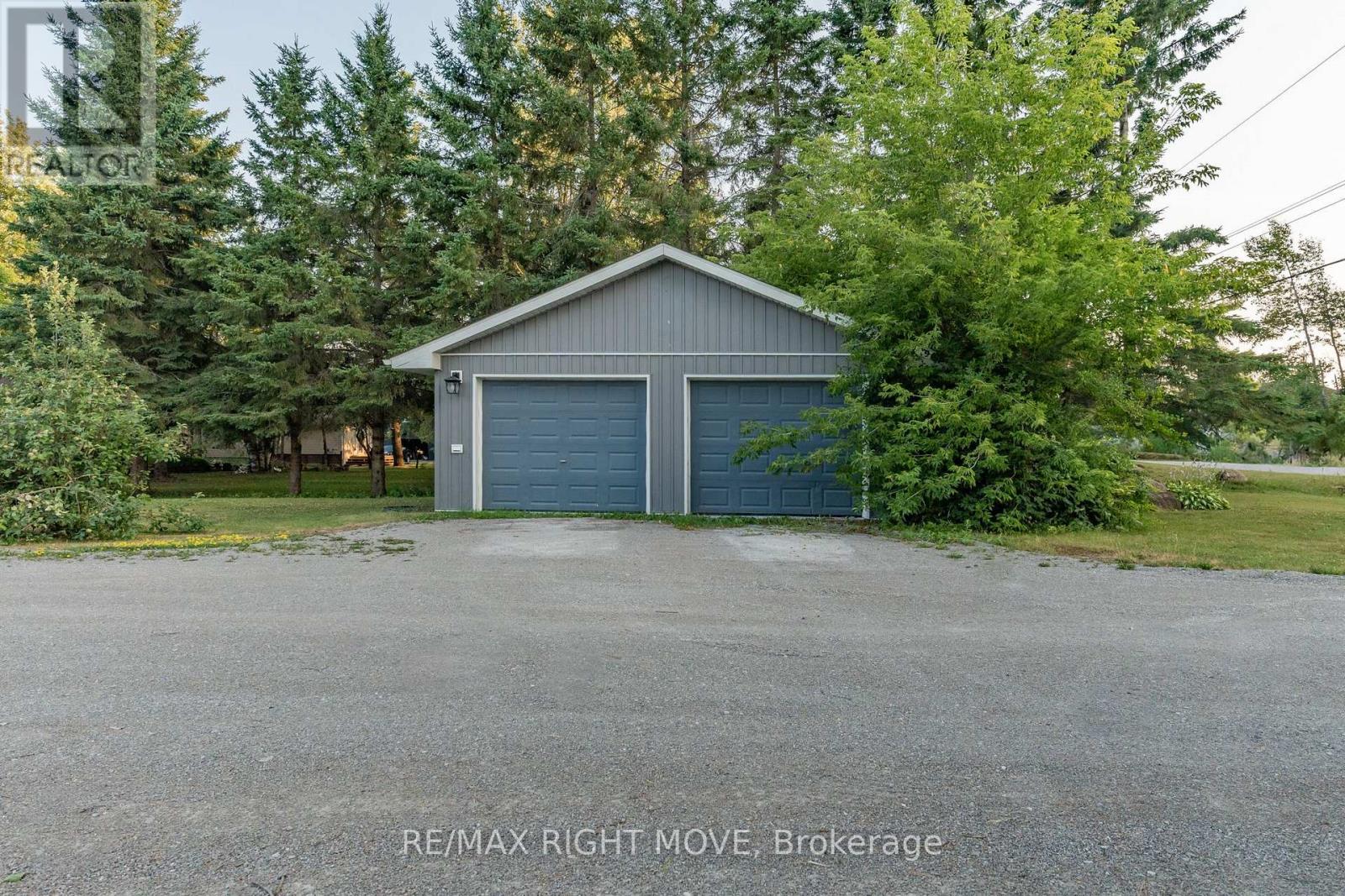 35 Cedar Bay Road, Kawartha Lakes (Carden), Ontario  L0K 1B0 - Photo 32 - X12777118