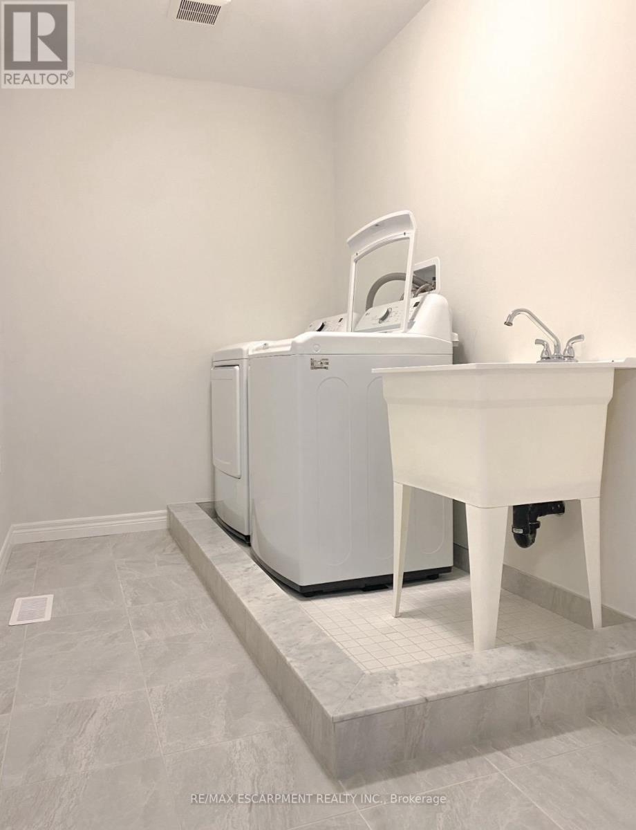 57 Lloyd Davies Way, Hamilton, Ontario  L0R 1C0 - Photo 18 - X12777124