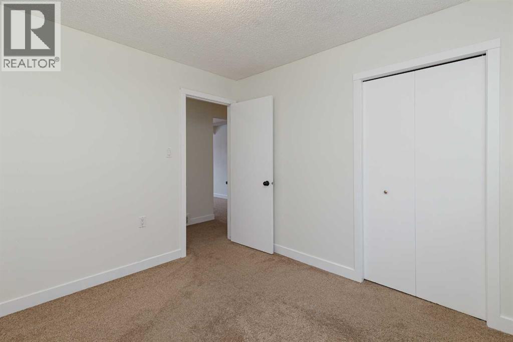 256 Queen Tamara Way Se, Calgary, Alberta  T2J 4E7 - Photo 35 - A2278377