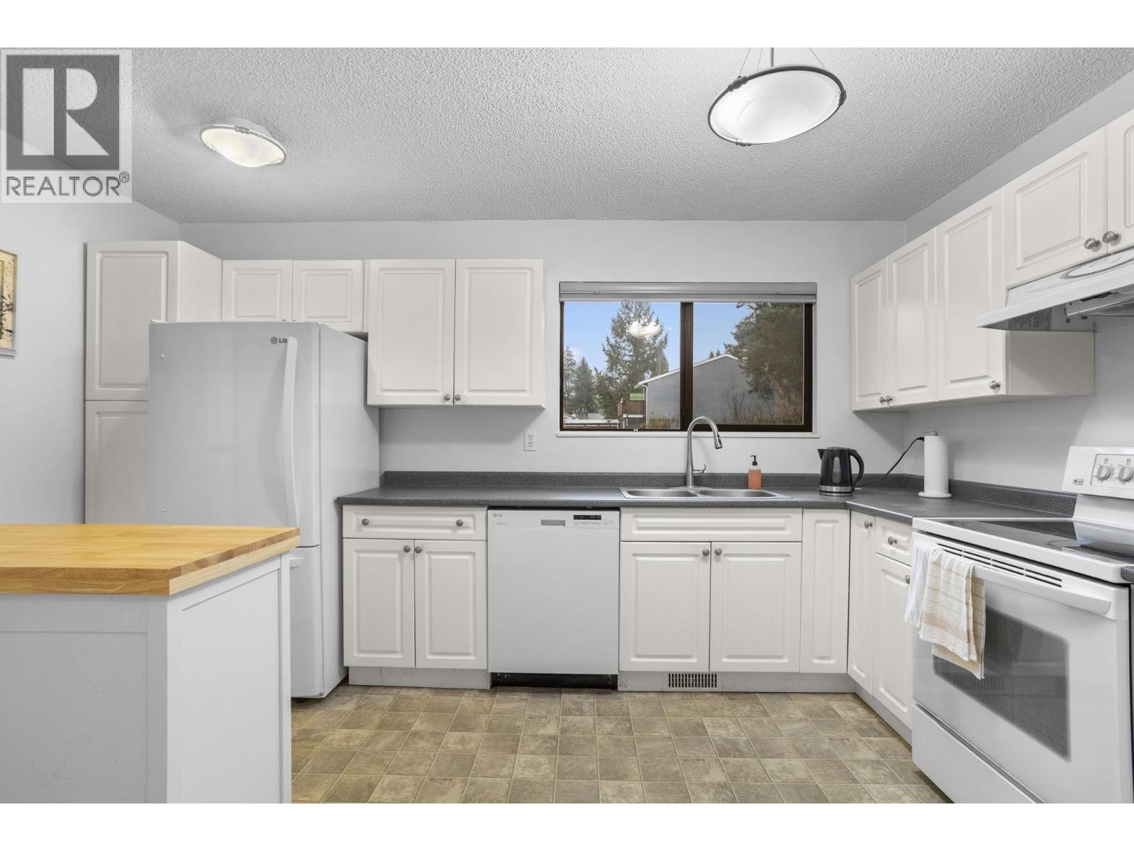 890 Pinebrook Place, Coquitlam, British Columbia  V3C 4B9 - Photo 7 - R3088084