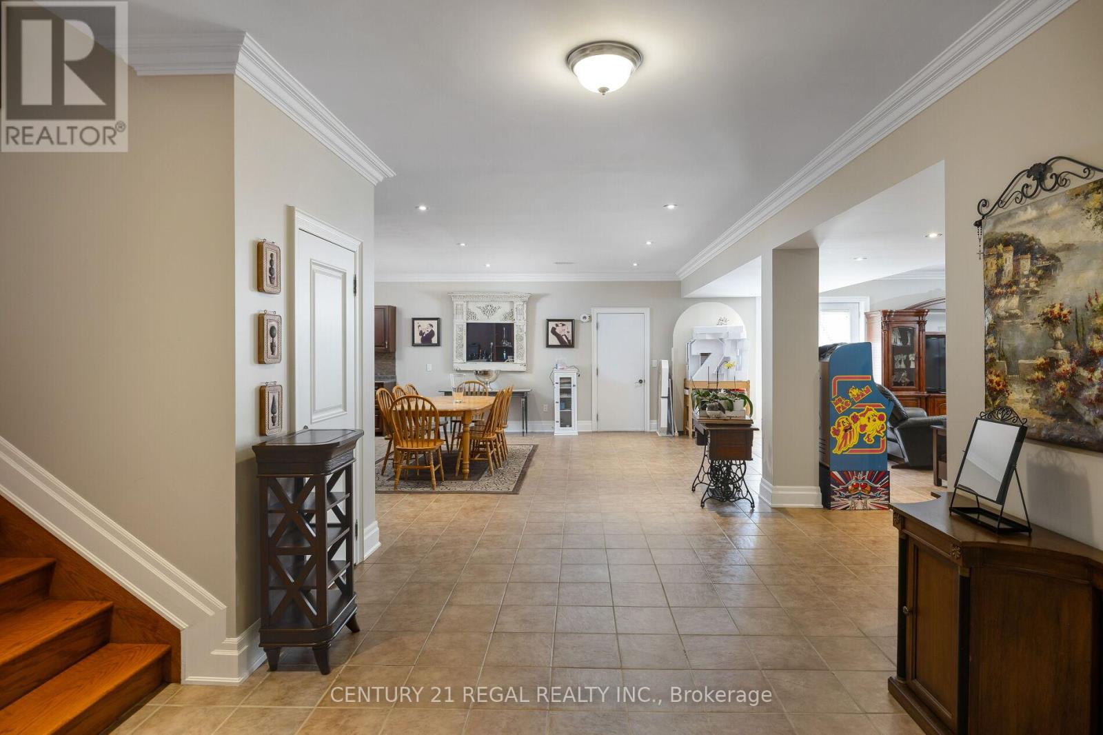 127 Sultana Avenue, Toronto, Ontario  M6A 1T6 - Photo 43 - C12703402