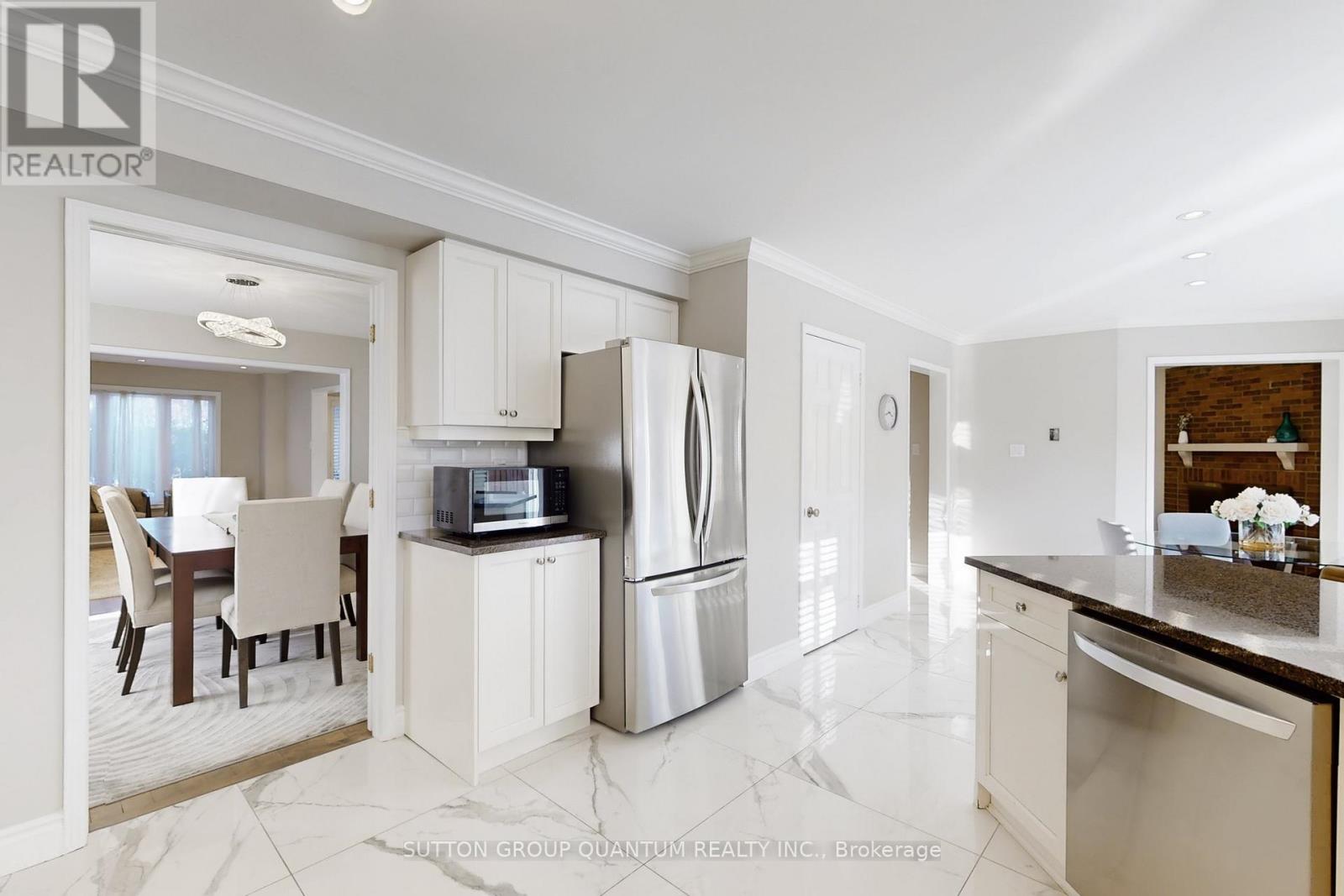 314 Leacock Avenue, Oakville, Ontario  L6H 5J1 - Photo 12 - W12756378