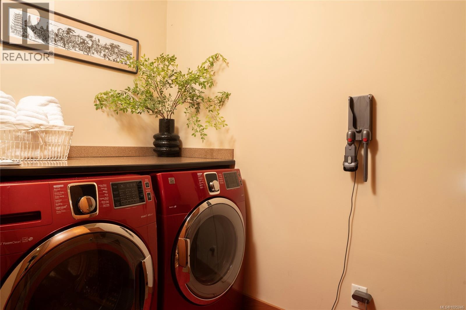 912 Walking Stick Lane, Saanich, British Columbia  V8Y 3H6 - Photo 33 - 1025246