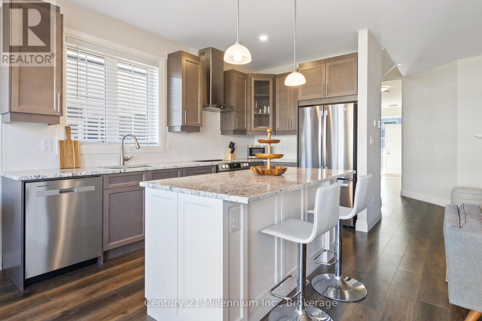 126 Courtland Street, Blue Mountains, Ontario  L9Y 5L8 - Photo 12 - X12777218