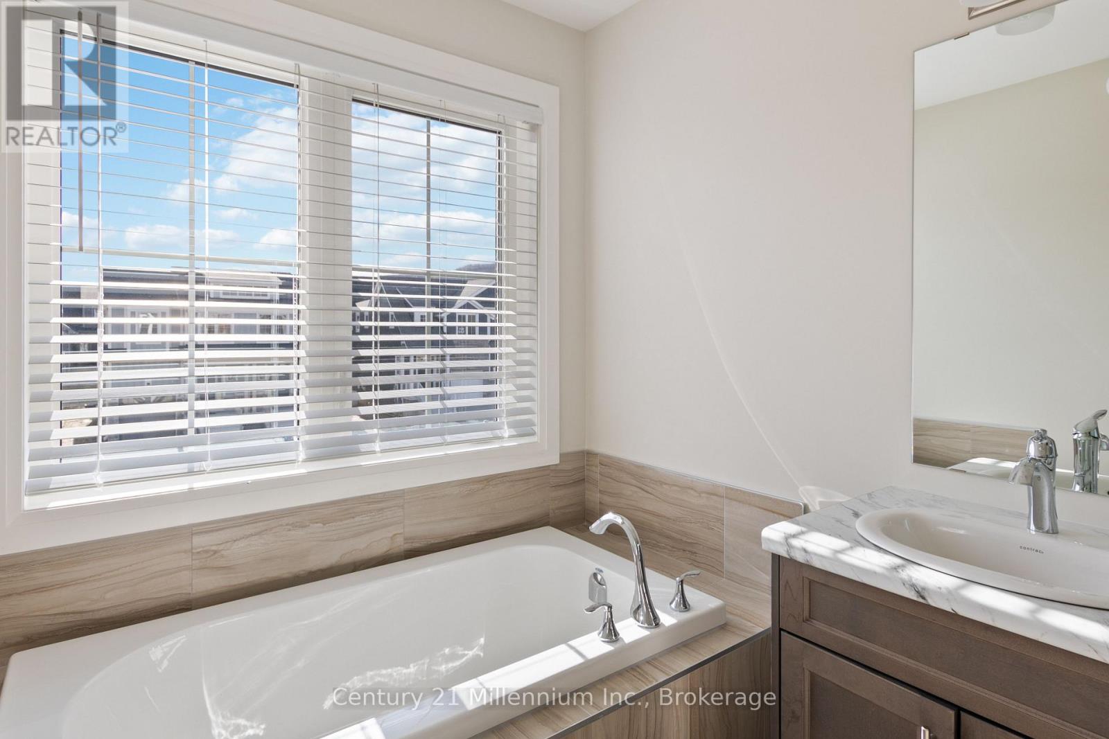 126 Courtland Street, Blue Mountains, Ontario  L9Y 5L8 - Photo 28 - X12777218