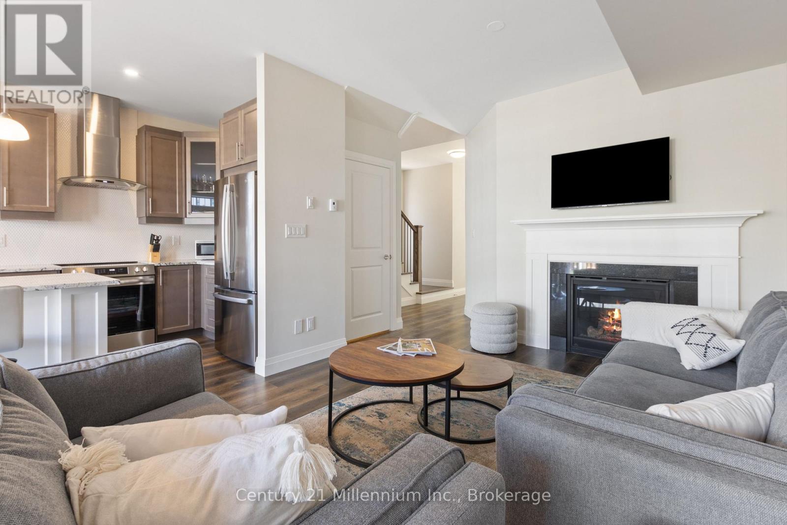 126 Courtland Street, Blue Mountains, Ontario  L9Y 5L8 - Photo 3 - X12777218