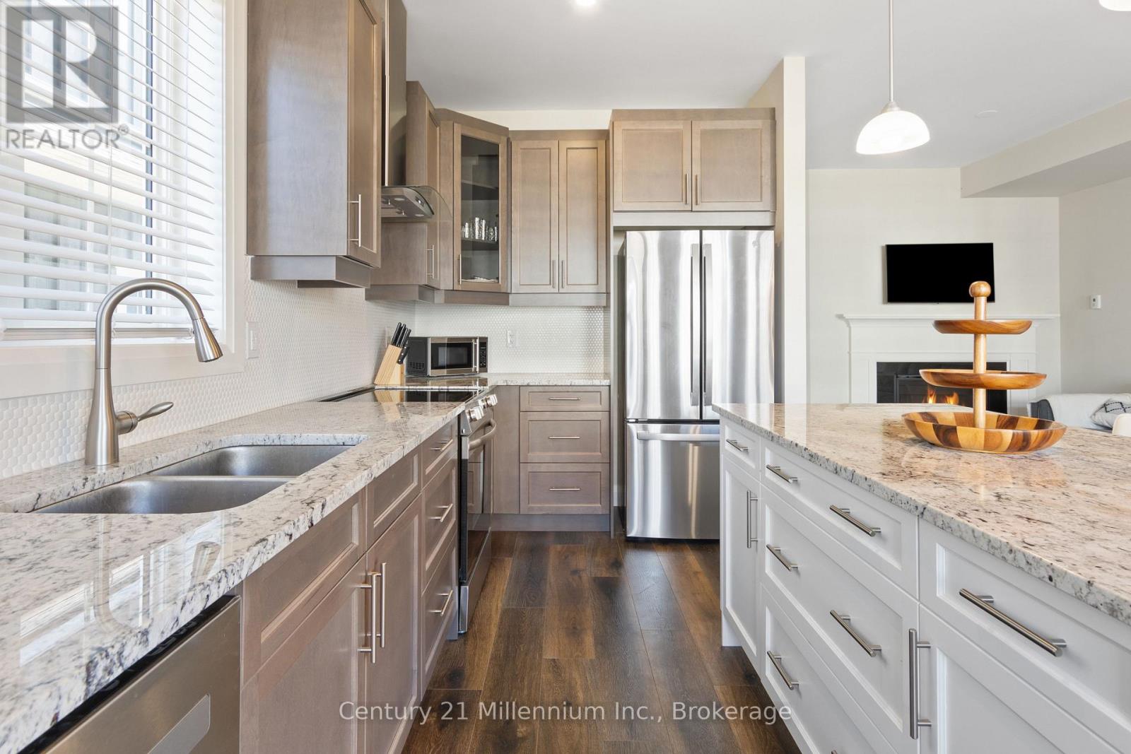 126 Courtland Street, Blue Mountains, Ontario  L9Y 5L8 - Photo 9 - X12777218