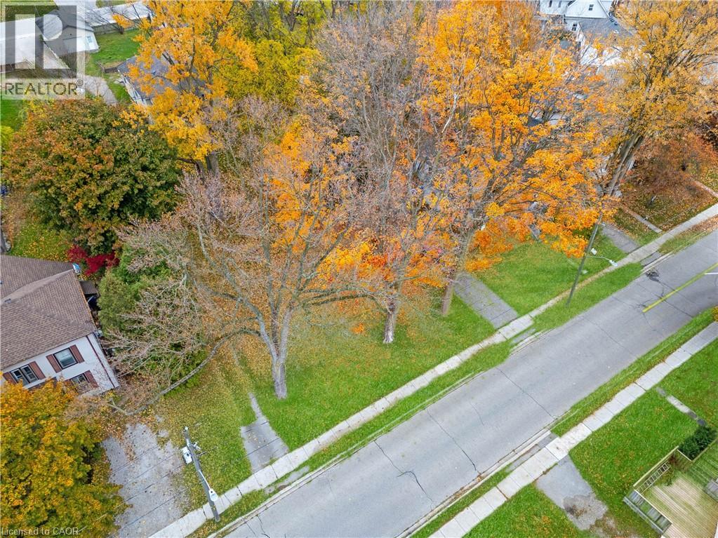 305 Hall Street, Ingersoll, Ontario  N5C 1V8 - Photo 10 - 40804000