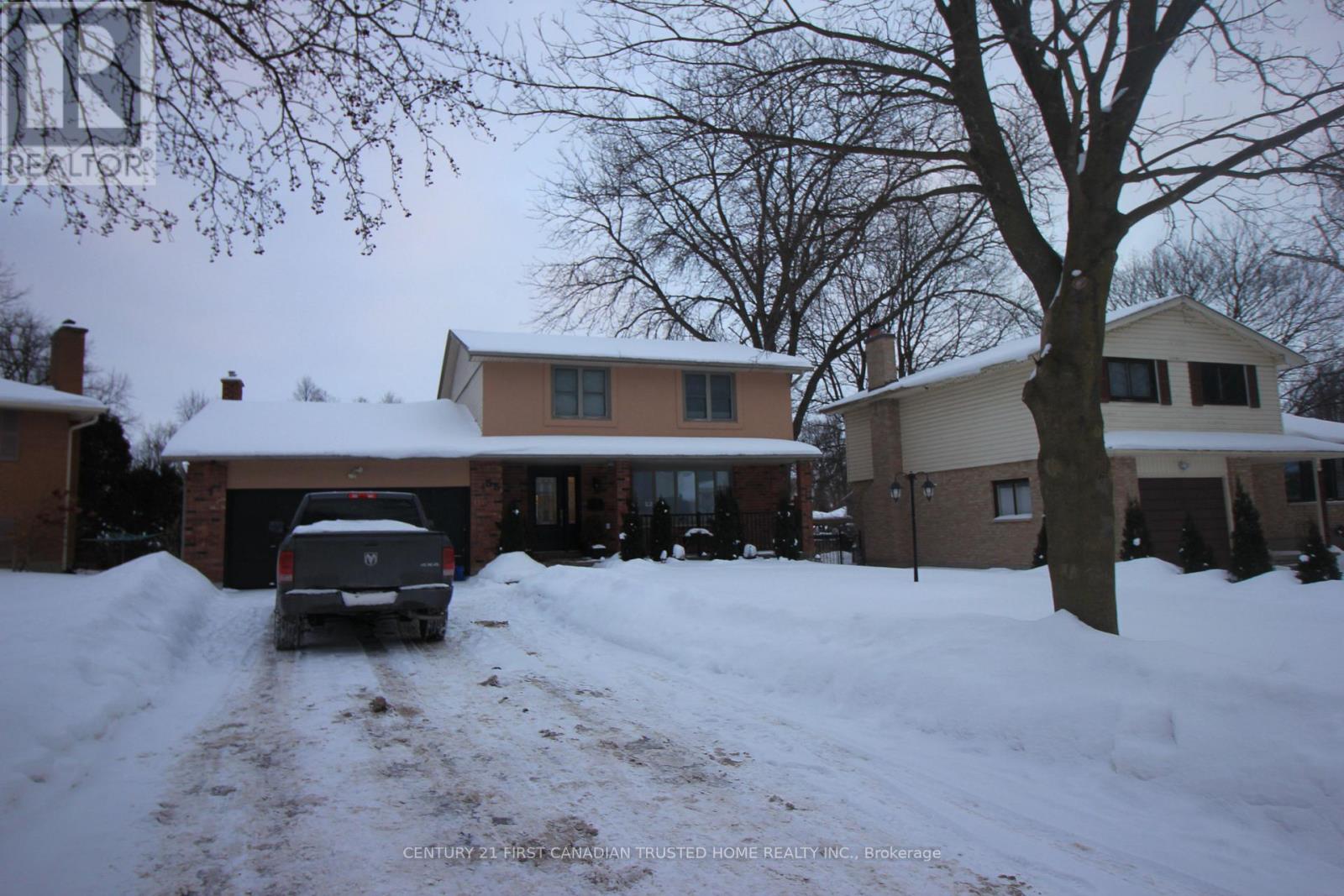 55 Wentworth Court, London South, Ontario  N6J 3W5 - Photo 2 - X12777256