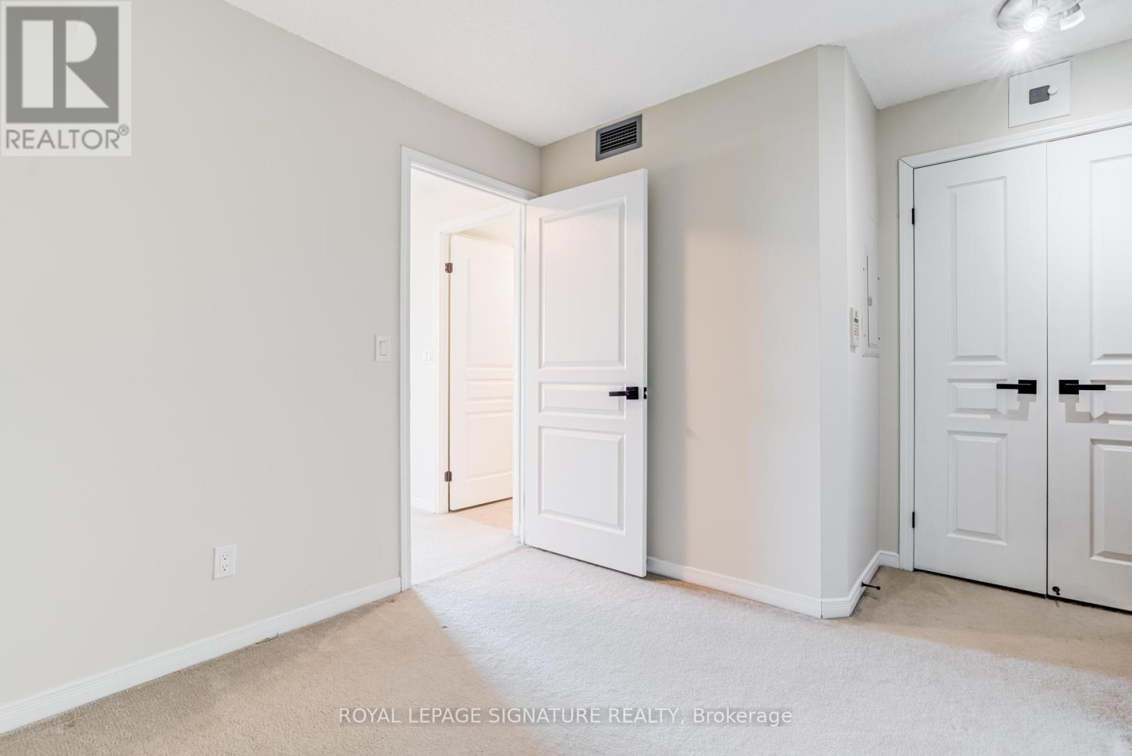 1703 - 2545 Erin Centre Boulevard, Mississauga, Ontario  L5M 6Z9 - Photo 15 - W12775828