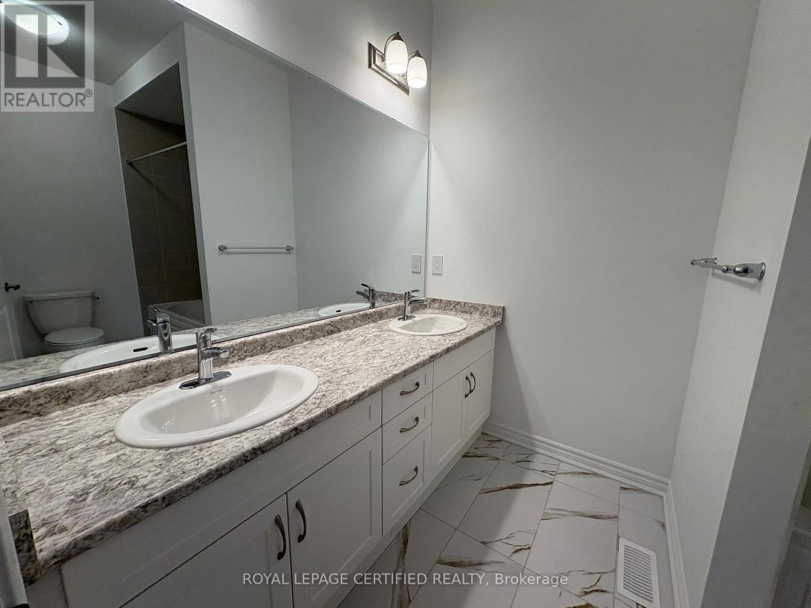 1368 Copley Court, Milton, Ontario  L9T 6J2 - Photo 37 - W12775476