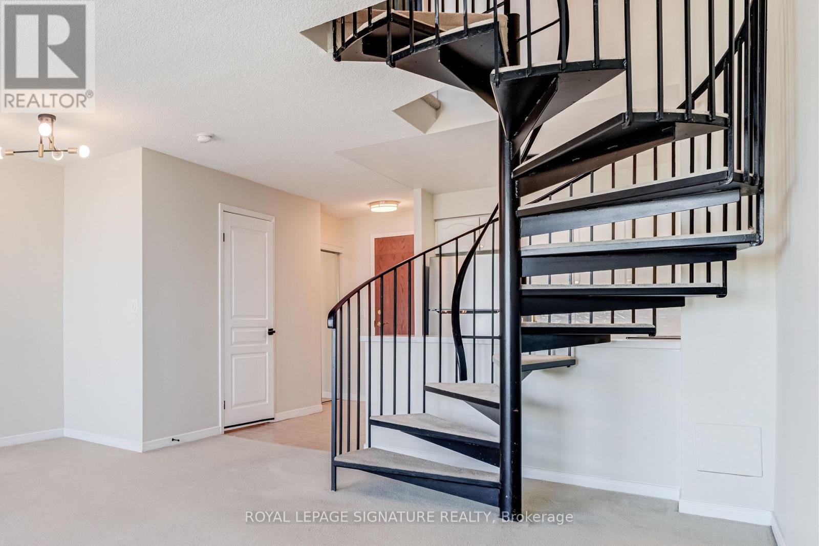 1703 - 2545 Erin Centre Boulevard, Mississauga, Ontario  L5M 6Z9 - Photo 8 - W12775828