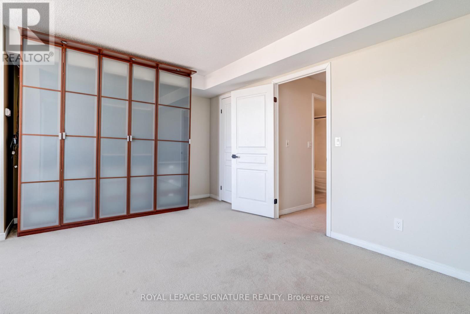 1703 - 2545 Erin Centre Boulevard, Mississauga, Ontario  L5M 6Z9 - Photo 10 - W12775828