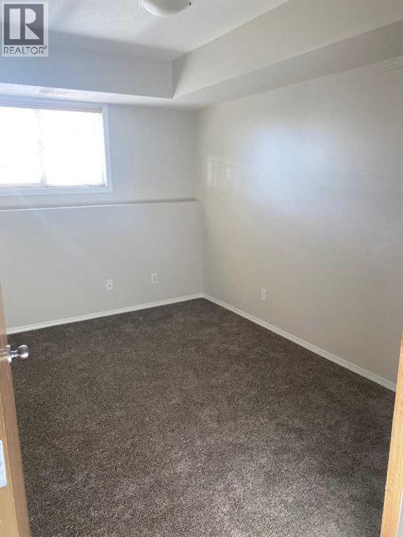 2, 23 Highlands Place W, Lethbridge, Alberta  T1J 4X8 - Photo 5 - A2285468