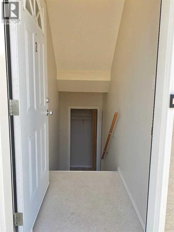 2, 23 Highlands Place W, Lethbridge, Alberta  T1J 4X8 - Photo 6 - A2285468