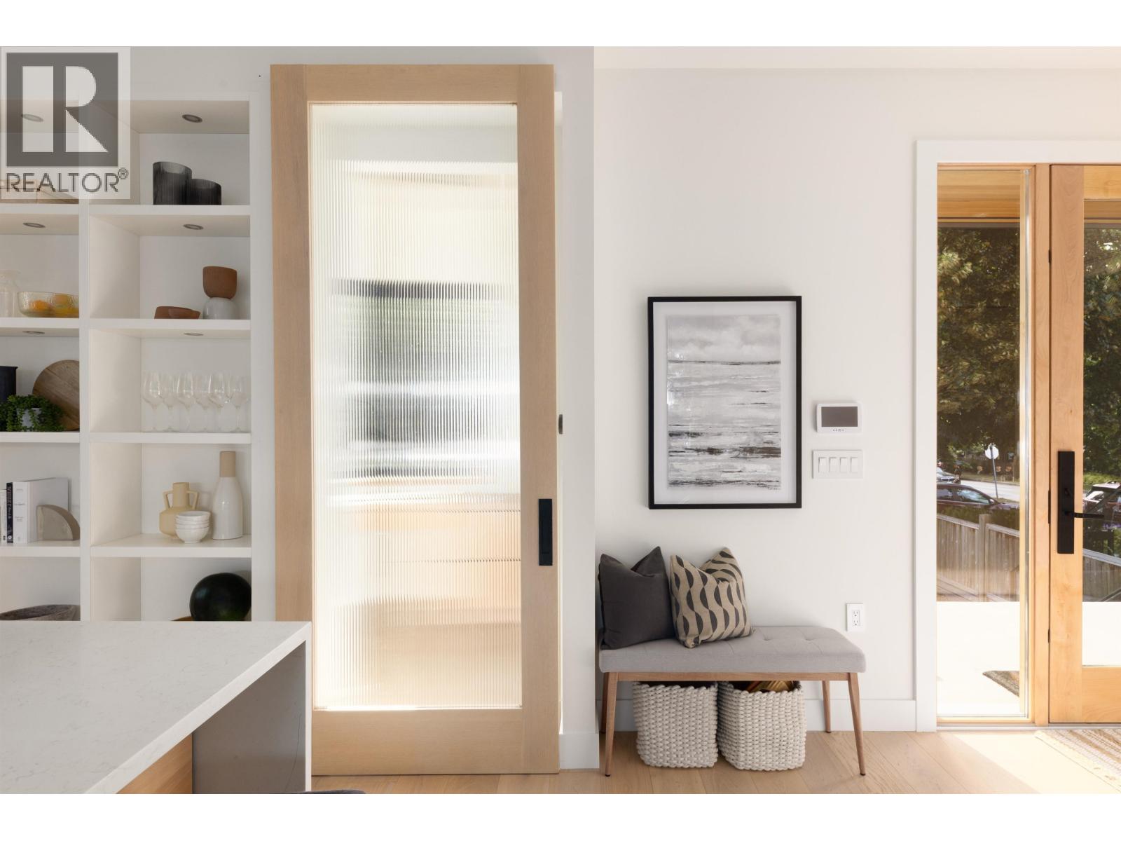 4626 Windsor Street, Vancouver, British Columbia  V5V 4P7 - Photo 3 - R3088621