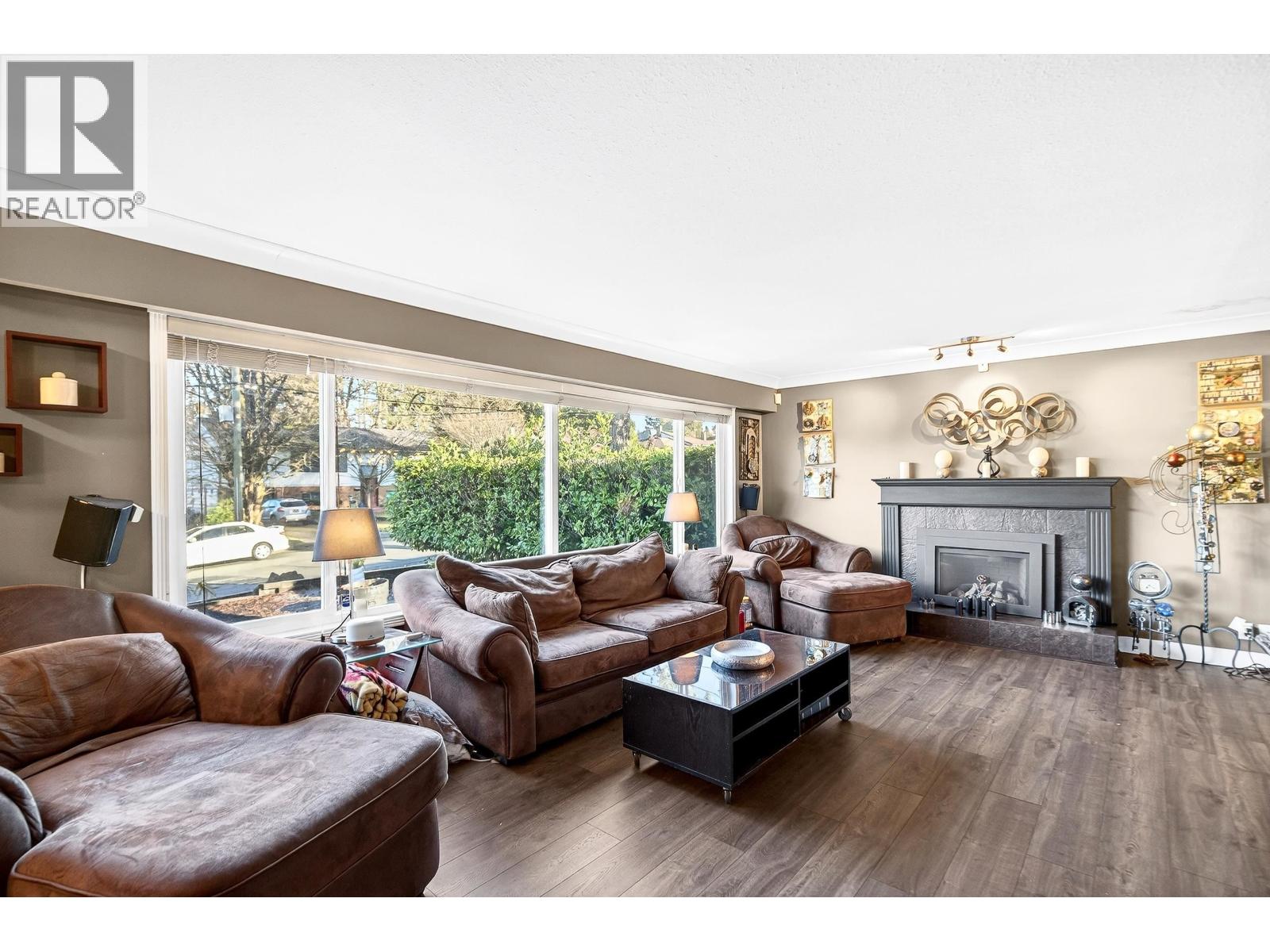 928 Stanton Avenue, Coquitlam, British Columbia  V3J 4V2 - Photo 5 - R3088647