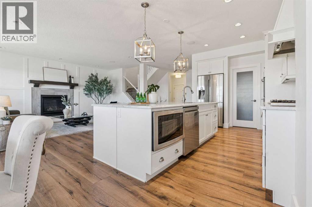 47 Sundown Way, Cochrane, Alberta  T4C 0H4 - Photo 2 - A2282998