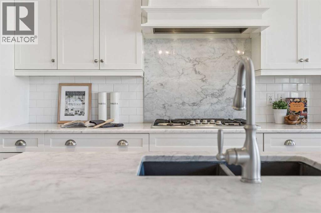 47 Sundown Way, Cochrane, Alberta  T4C 0H4 - Photo 6 - A2282998