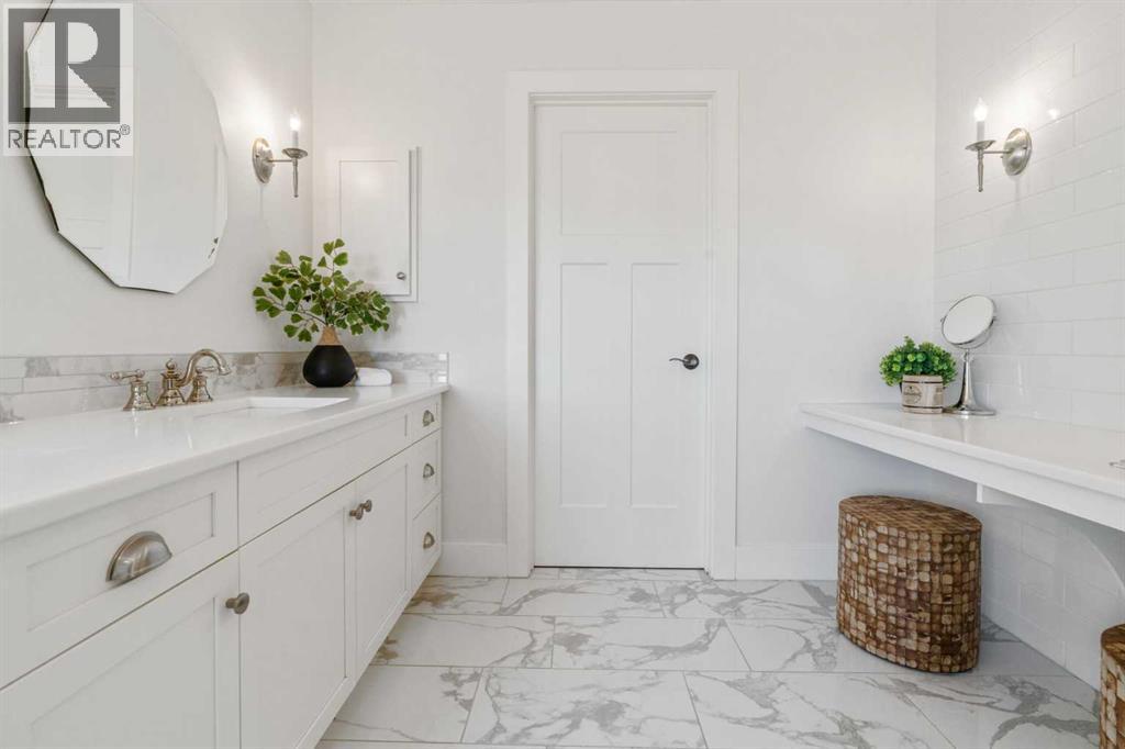 47 Sundown Way, Cochrane, Alberta  T4C 0H4 - Photo 23 - A2282998