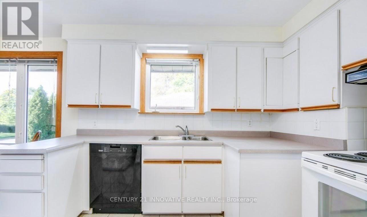 Main Floor - 94 Broadlands Boulevard, Toronto, Ontario  M3A 1J7 - Photo 21 - C12777288