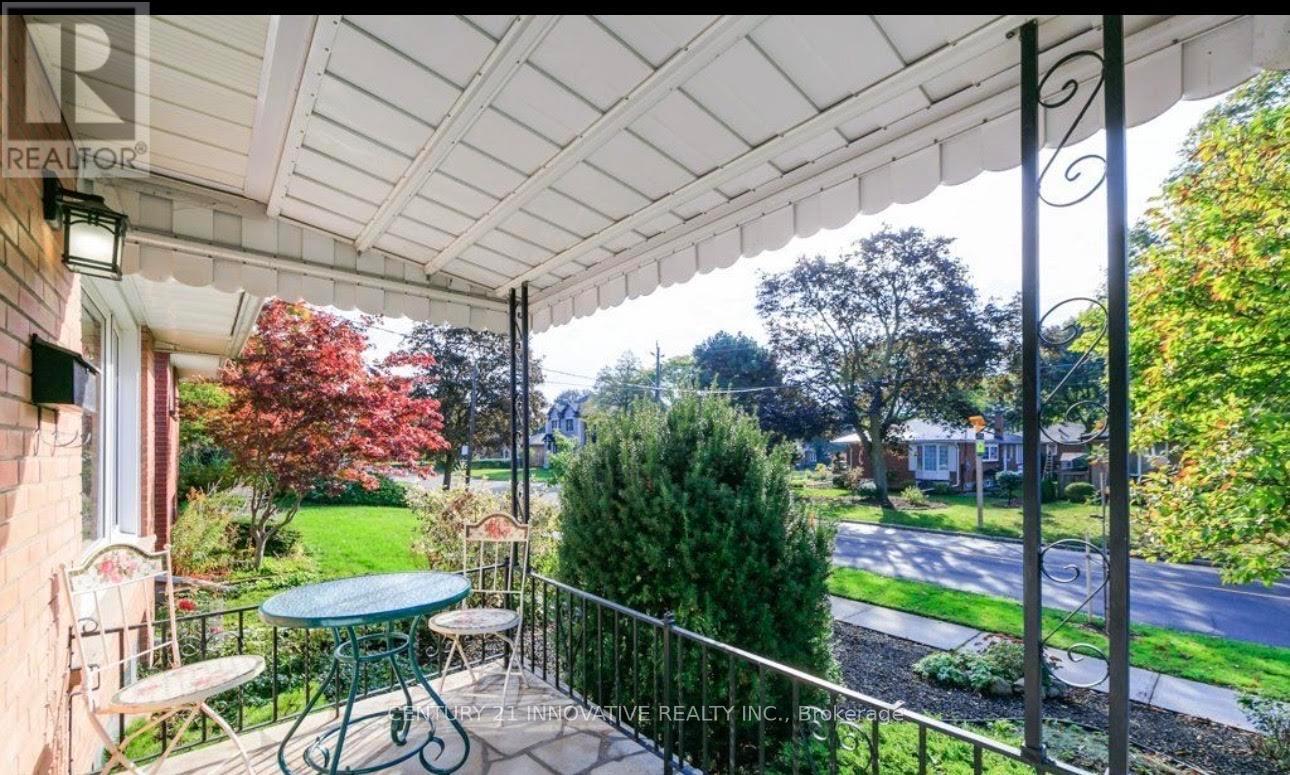 Main Floor - 94 Broadlands Boulevard, Toronto, Ontario  M3A 1J7 - Photo 3 - C12777288