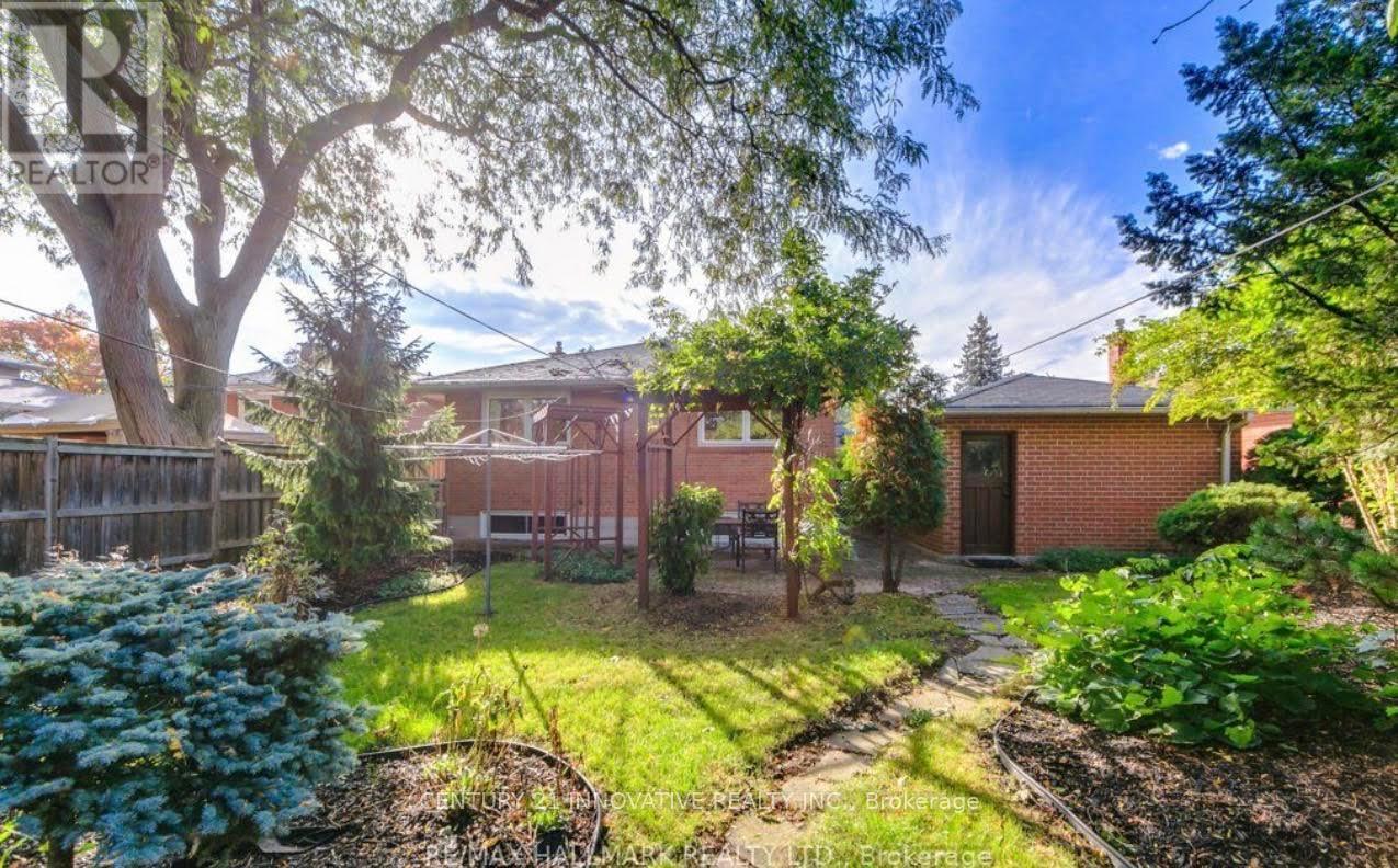 Main Floor - 94 Broadlands Boulevard, Toronto, Ontario  M3A 1J7 - Photo 7 - C12777288