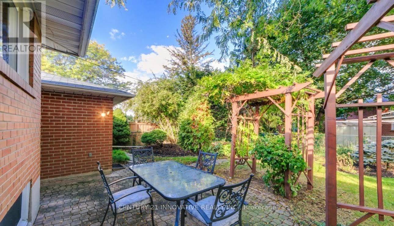 Main Floor - 94 Broadlands Boulevard, Toronto, Ontario  M3A 1J7 - Photo 8 - C12777288