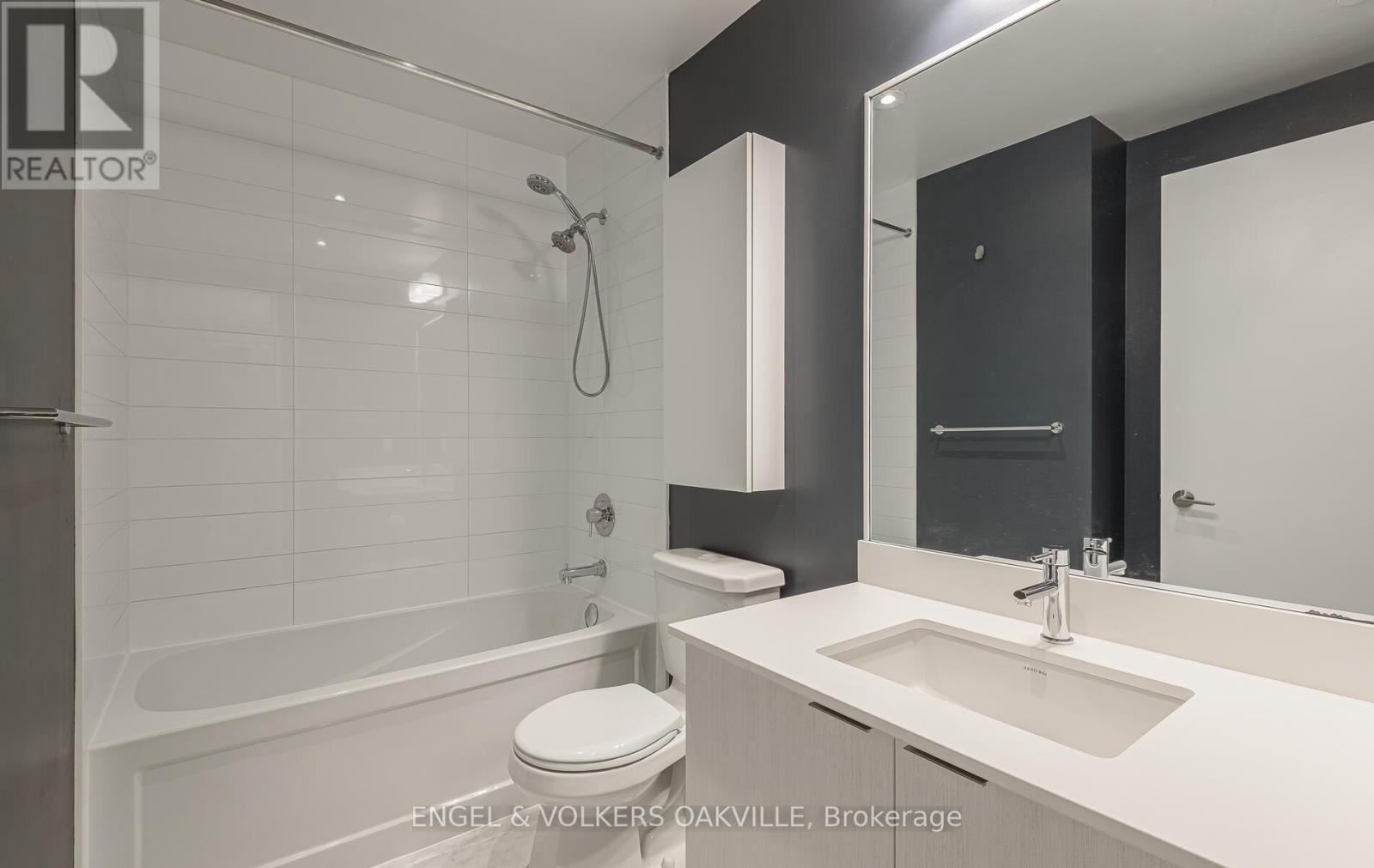 525 - 50 Bruyeres Mews, Toronto (Niagara), Ontario  M5V 0H8 - Photo 16 - C12777294