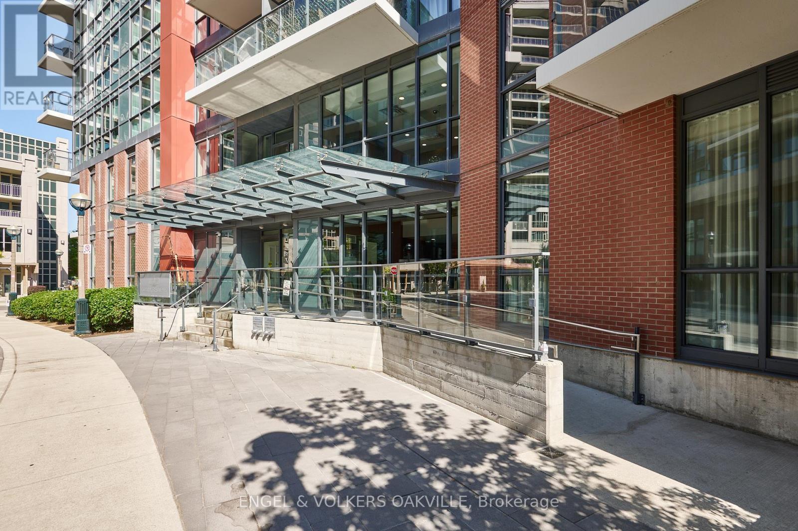 525 - 50 Bruyeres Mews, Toronto (Niagara), Ontario  M5V 0H8 - Photo 4 - C12777294