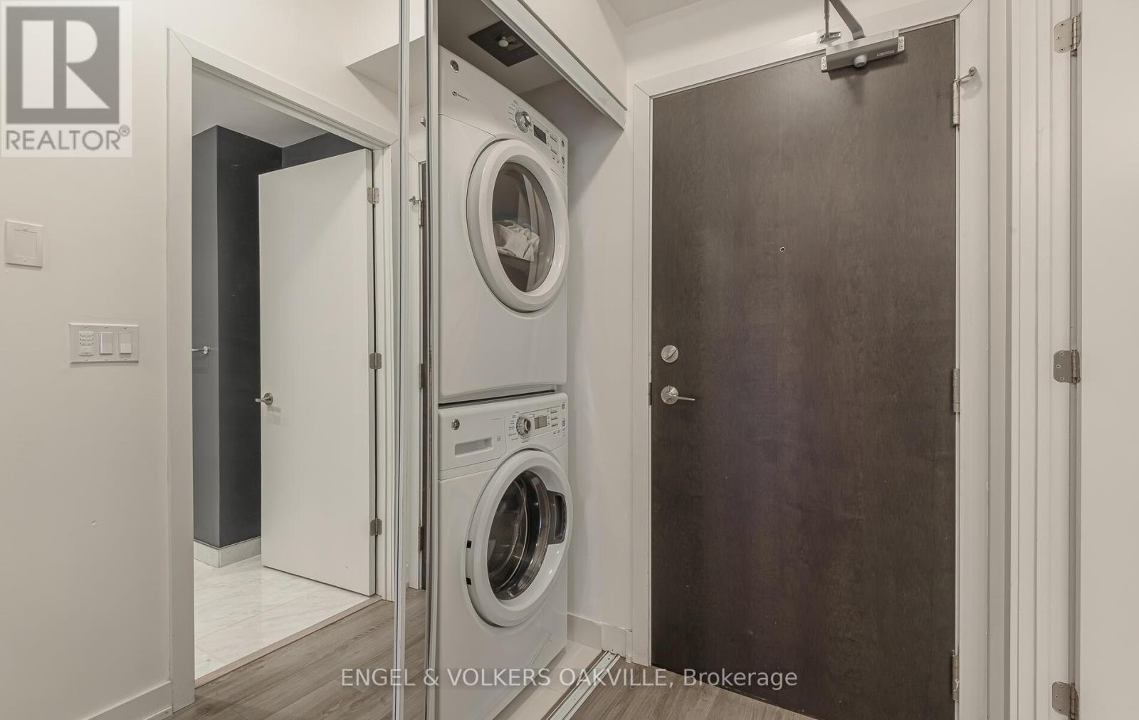 525 - 50 Bruyeres Mews, Toronto (Niagara), Ontario  M5V 0H8 - Photo 7 - C12777294