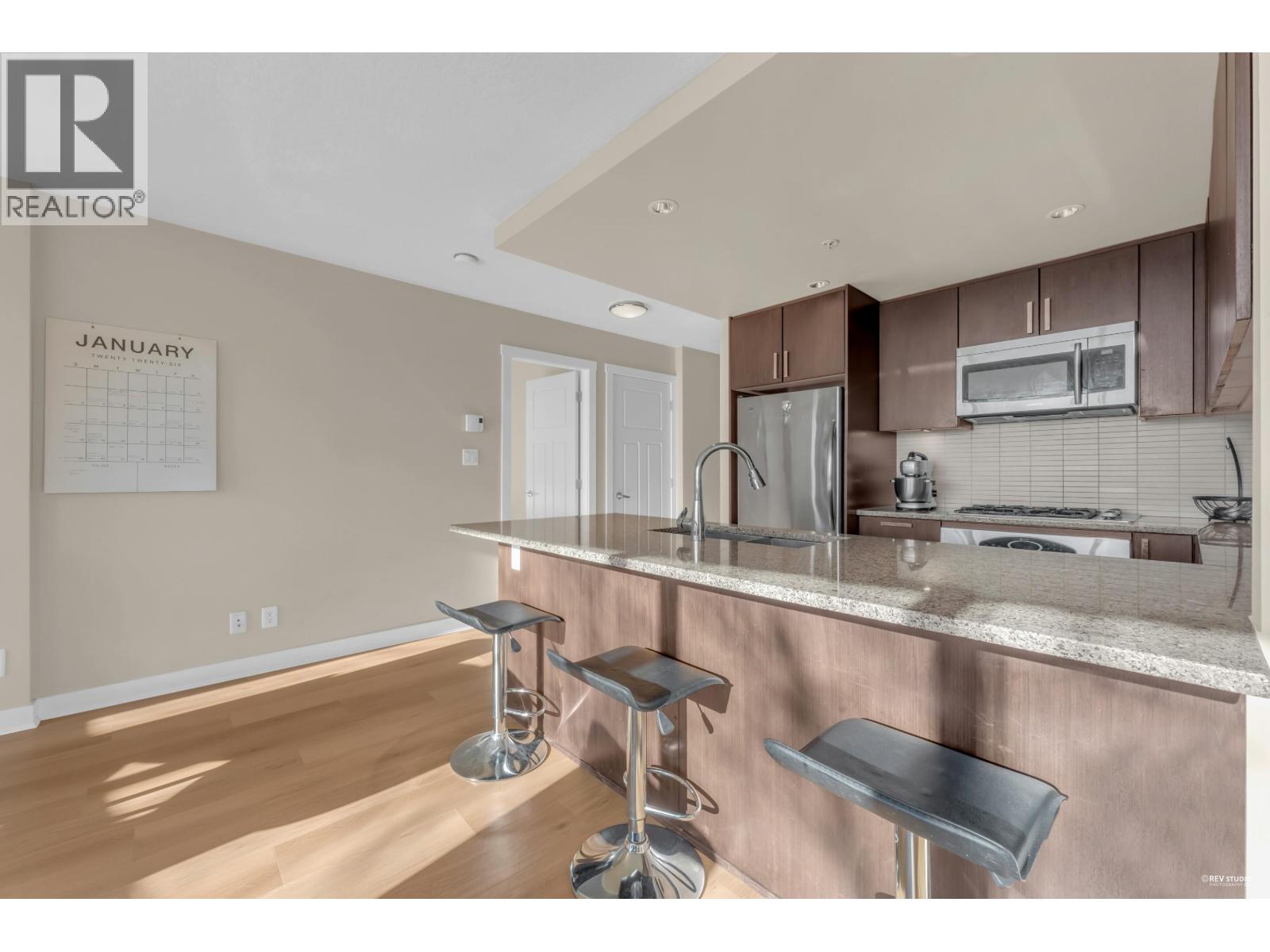 705 2978 Glen Drive, Coquitlam, British Columbia  V3B 0C3 - Photo 11 - R3083239