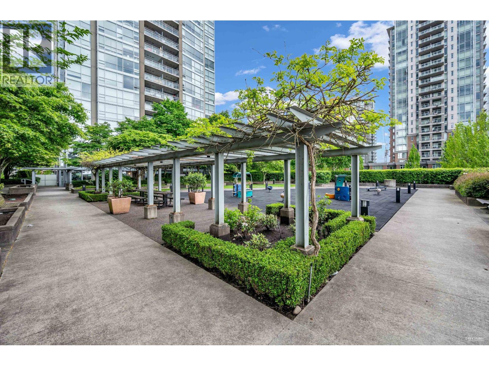 705 2978 Glen Drive, Coquitlam, British Columbia  V3B 0C3 - Photo 35 - R3083239