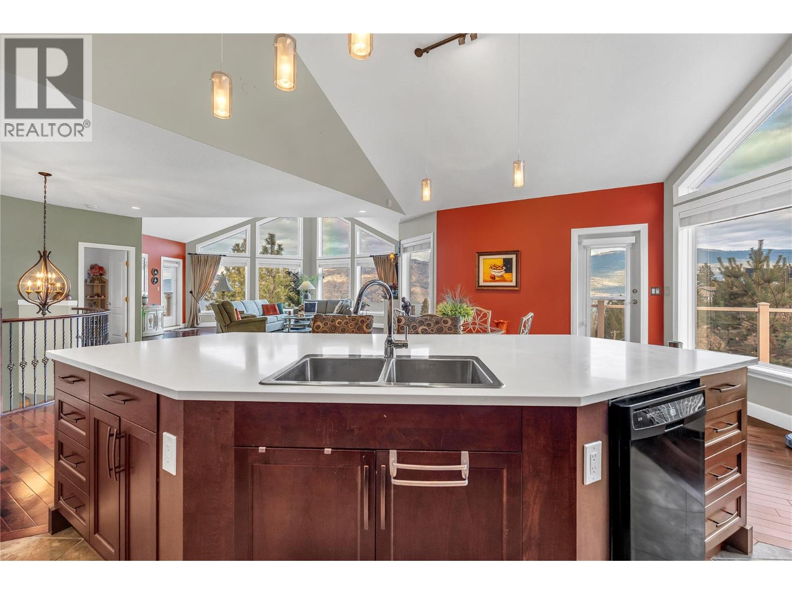 136 Sumac Ridge Drive, Summerland, British Columbia  V0H 1Z6 - Photo 8 - 10375473