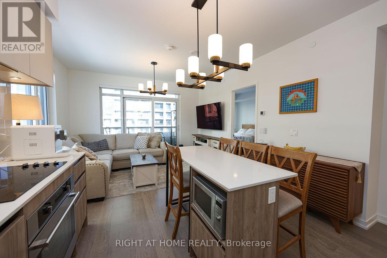 D433 - 8 Beverley Glen, Vaughan, Ontario  L4J 0L5 - Photo 7 - N12777224