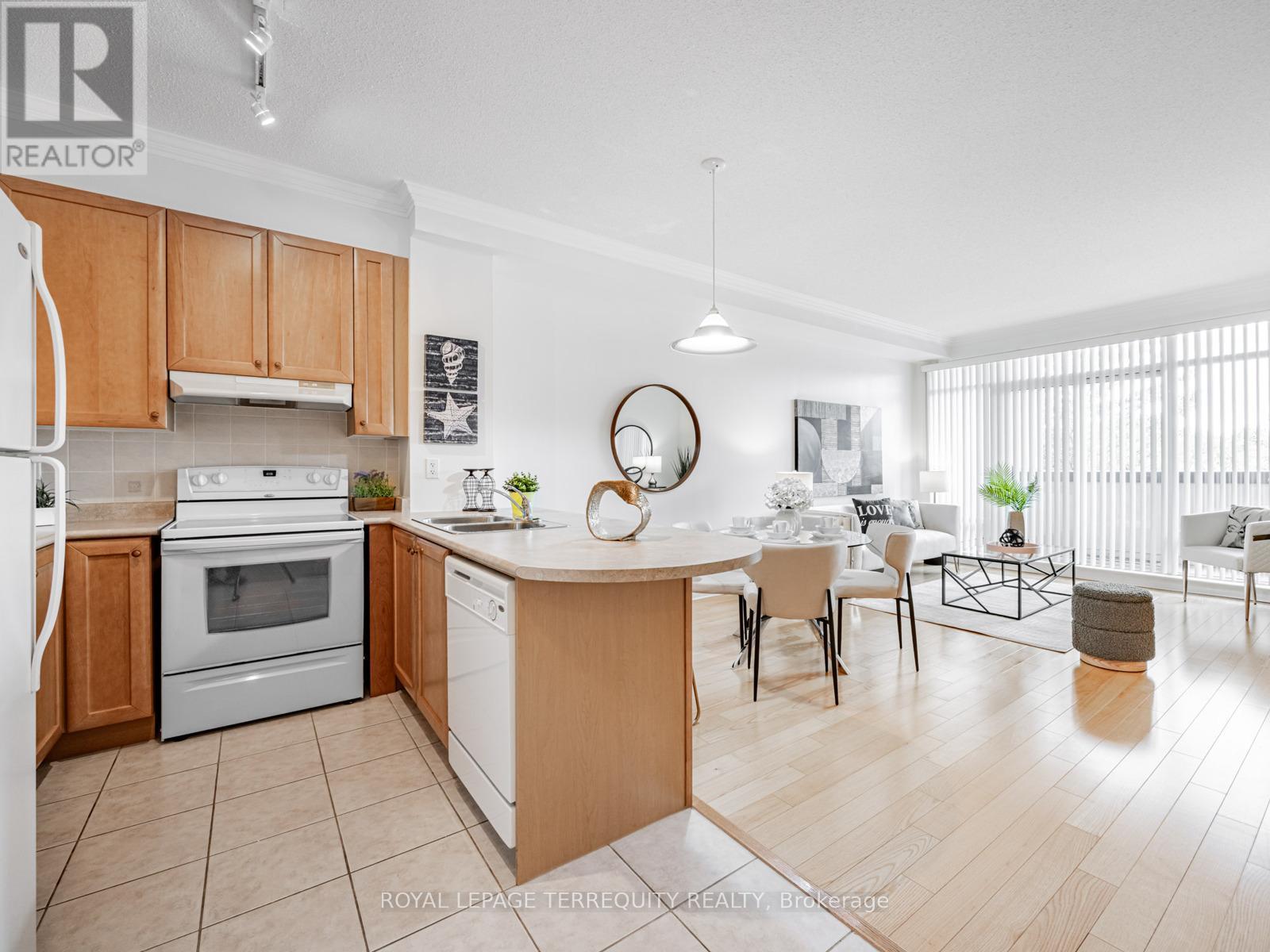 215 - 11121 Yonge Street, Richmond Hill, Ontario  L4C 0S7 - Photo 6 - N12777232