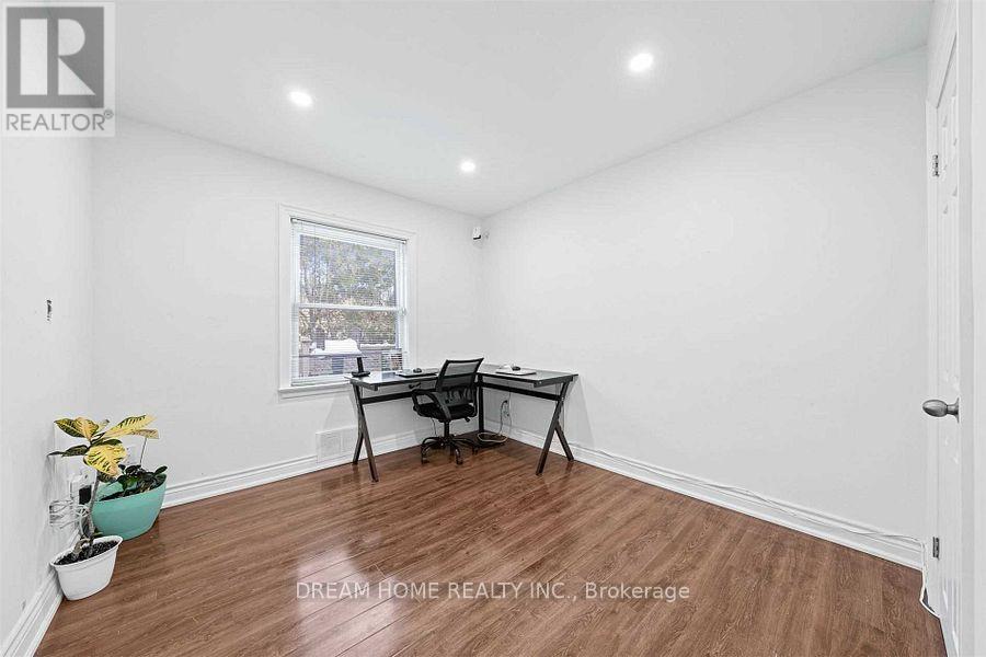 302 Crosby Avenue, Richmond Hill, Ontario  L4C 2R6 - Photo 16 - N12777238