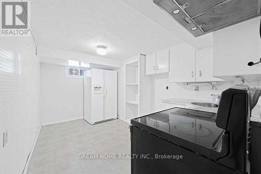 302 Crosby Avenue, Richmond Hill, Ontario  L4C 2R6 - Photo 22 - N12777238