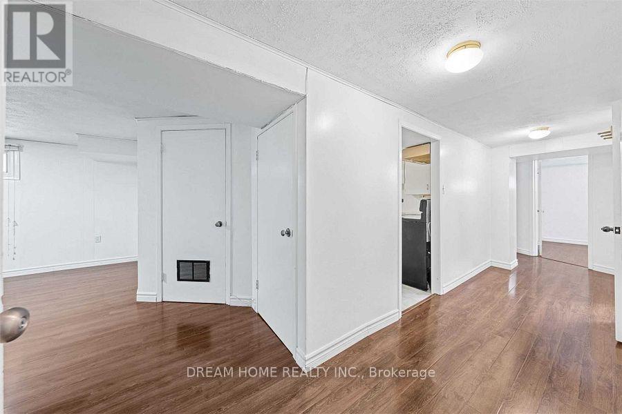 302 Crosby Avenue, Richmond Hill, Ontario  L4C 2R6 - Photo 24 - N12777238