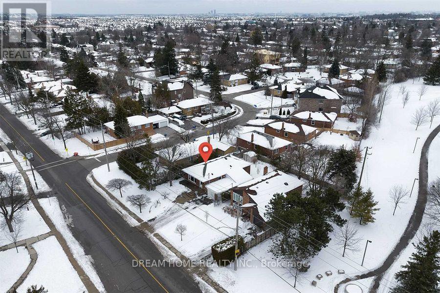 302 Crosby Avenue, Richmond Hill, Ontario  L4C 2R6 - Photo 27 - N12777238