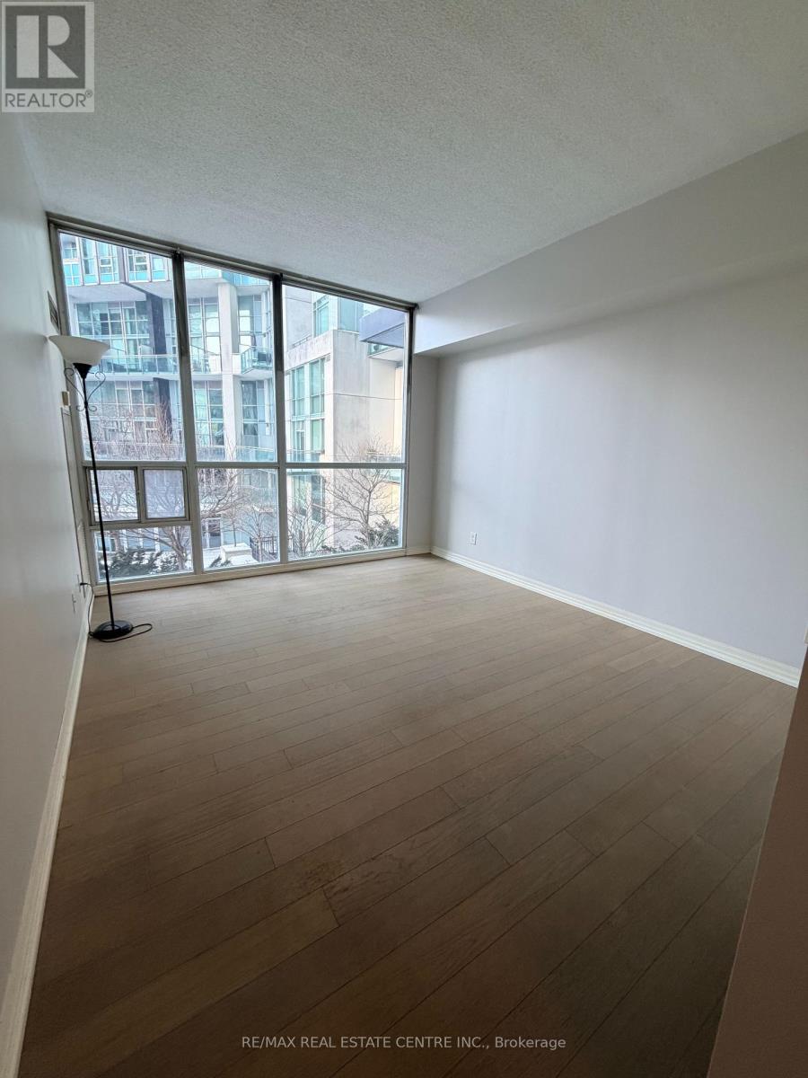 711 - 223 Webb Drive, Mississauga, Ontario  L5B 3W4 - Photo 13 - W12776640