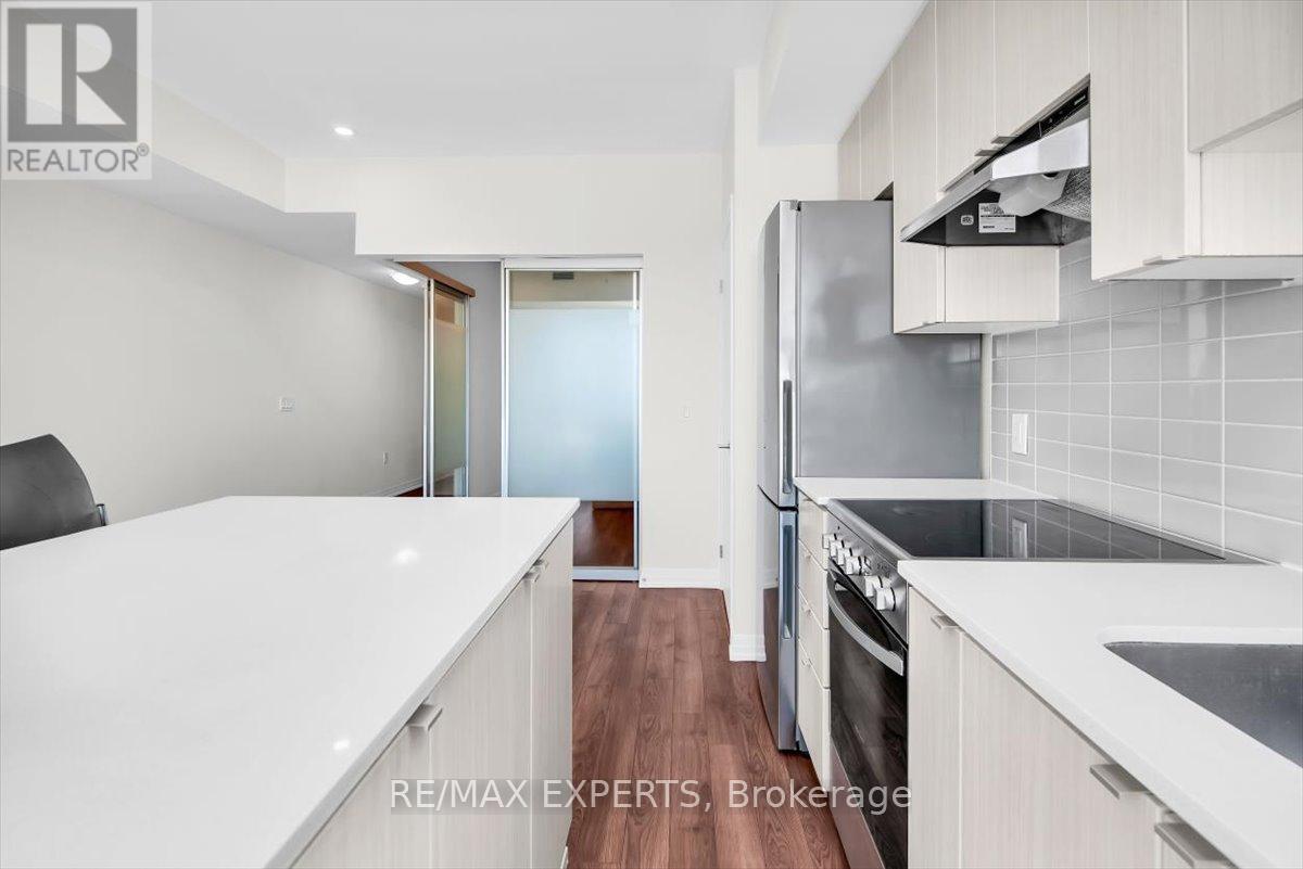 416 Browns Line W, Toronto, Ontario  M8W 0C3 - Photo 13 - W12777236