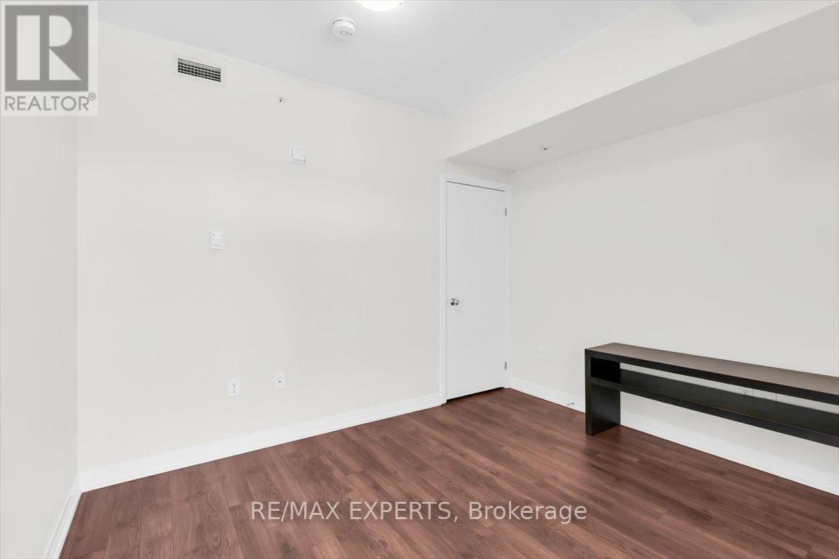 416 Browns Line W, Toronto, Ontario  M8W 0C3 - Photo 14 - W12777236