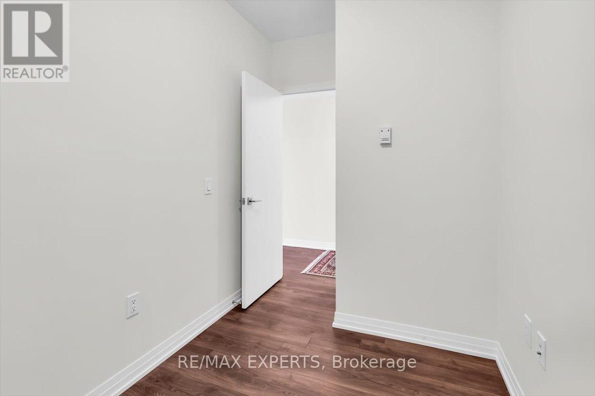 416 Browns Line W, Toronto, Ontario  M8W 0C3 - Photo 19 - W12777236