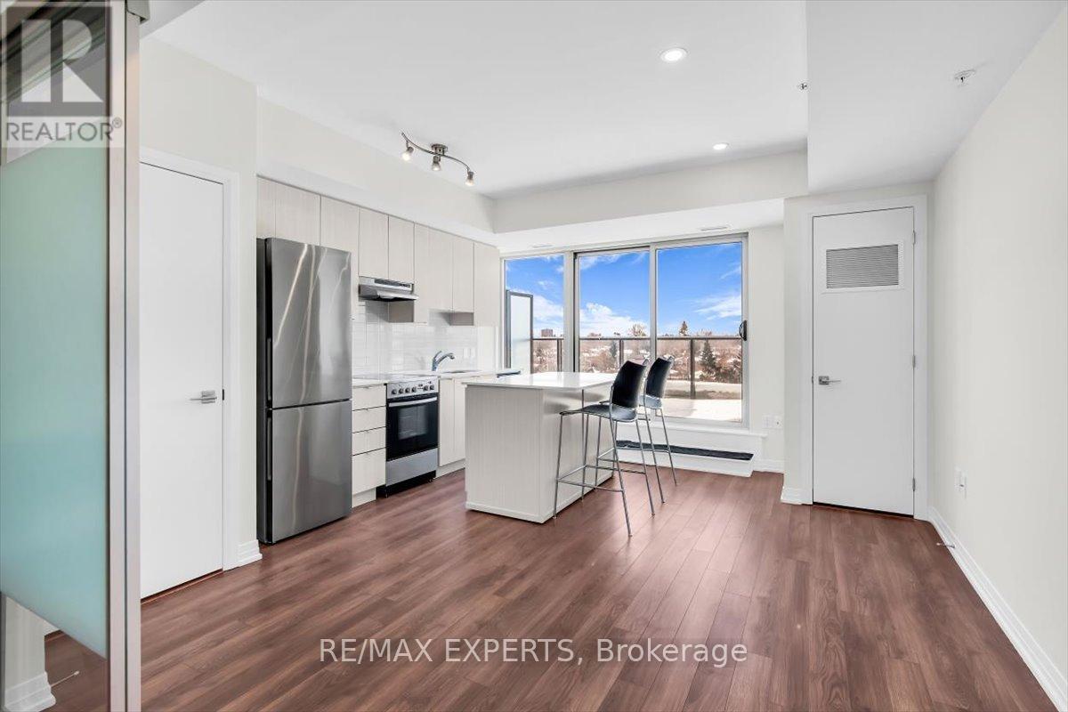 416 Browns Line W, Toronto, Ontario  M8W 0C3 - Photo 5 - W12777236