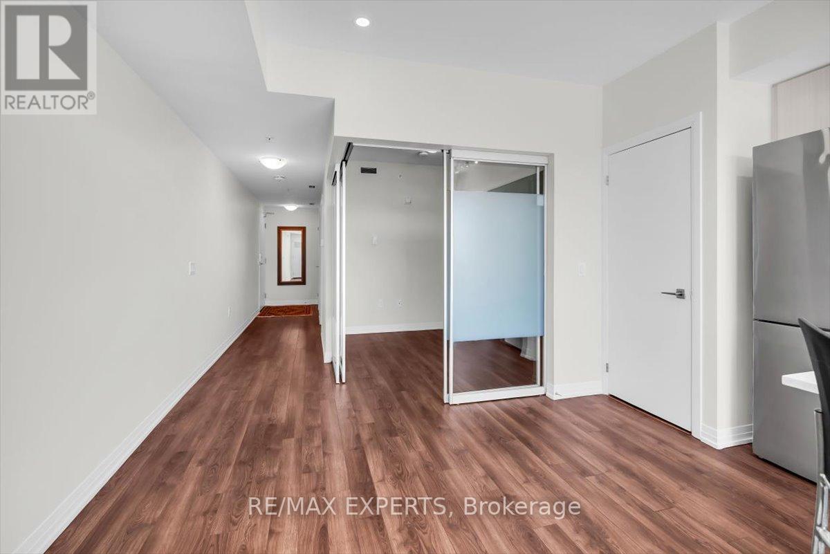 416 Browns Line W, Toronto, Ontario  M8W 0C3 - Photo 9 - W12777236