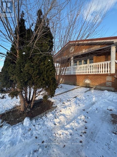 46 Orpington Crescent, Toronto, Ontario  M9V 3E4 - Photo 2 - W12777268