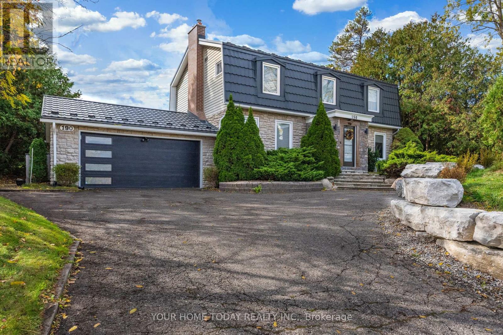 190 Main Street S, Halton Hills, Ontario  L7G 3E9 - Photo 1 - W12777280